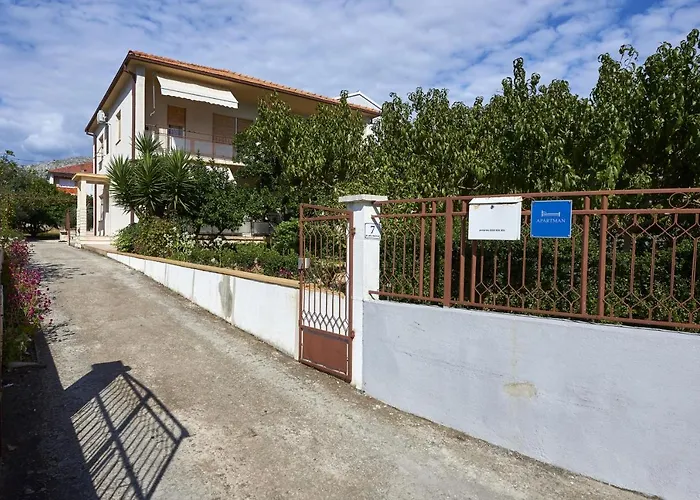 And With Parking Space - 13102