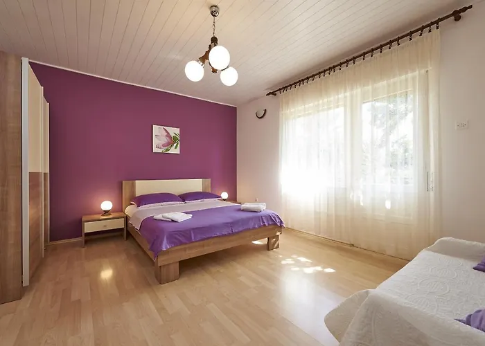 And With Parking Space - 13102 Penzion 3*