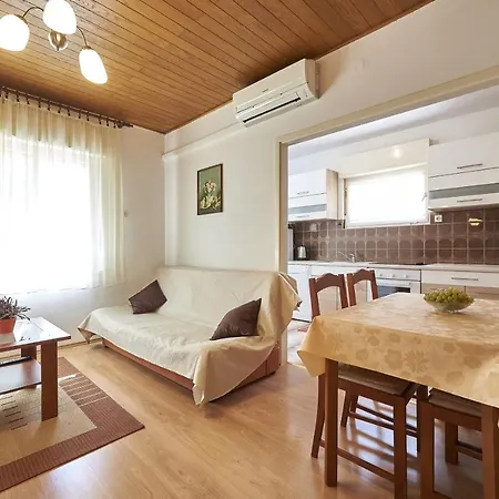 And With Parking Space - 13102 Трогир