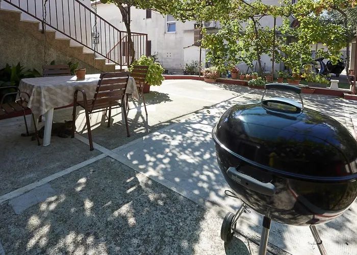 And With Parking Space - 13102 3* Trogir